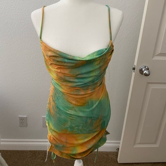 1-800-Style-Techniques Dresses & Skirts - NWT Y2K SUMMER STRETCH TRENDING TIE DYE MINI DRESS